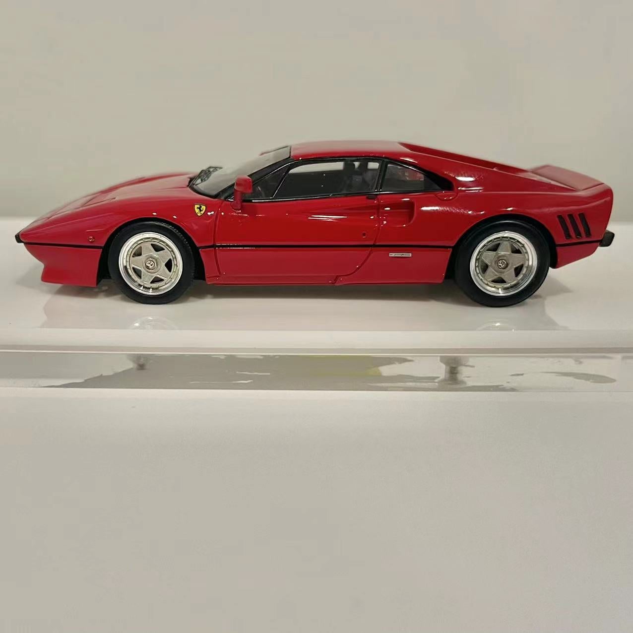 フェラーリ288 GTO 1/43 赤 1/43 イクソ フェラーリ 288GTO レッド 1984 - ミニカーショップ
